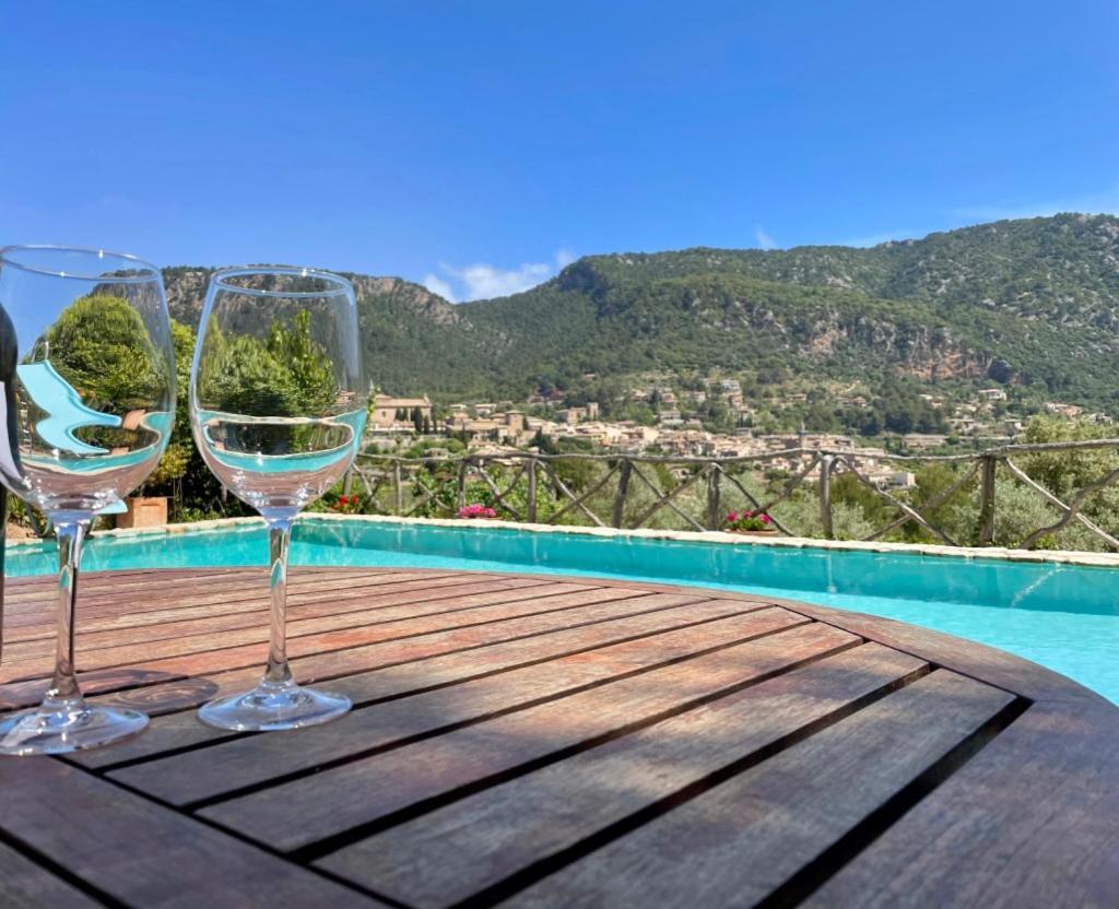 Fabulous Rustic Set On Mountain With Unique Views Valldemossa (Mallorca)