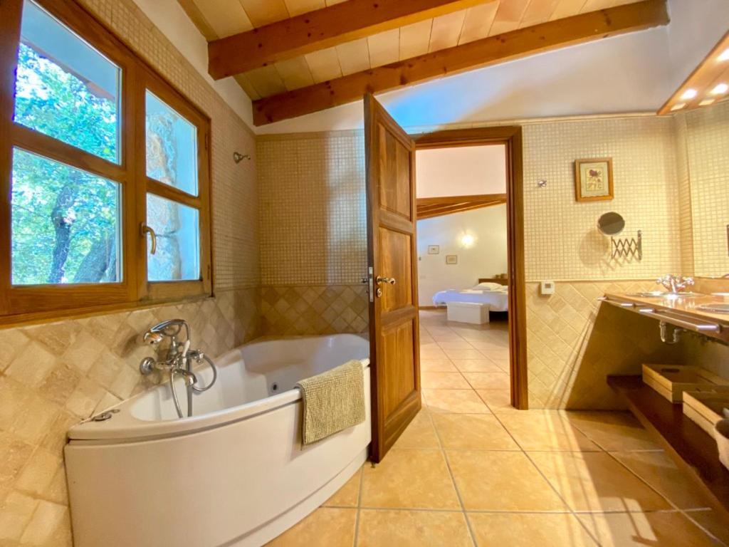 Fabulous Rustic Set On Mountain With Unique Views * Valldemossa (Mallorca)