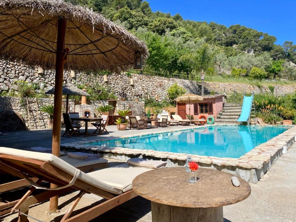 Fabulous Rustic Set On Mountain With Unique Views Villa Valldemossa (Mallorca)